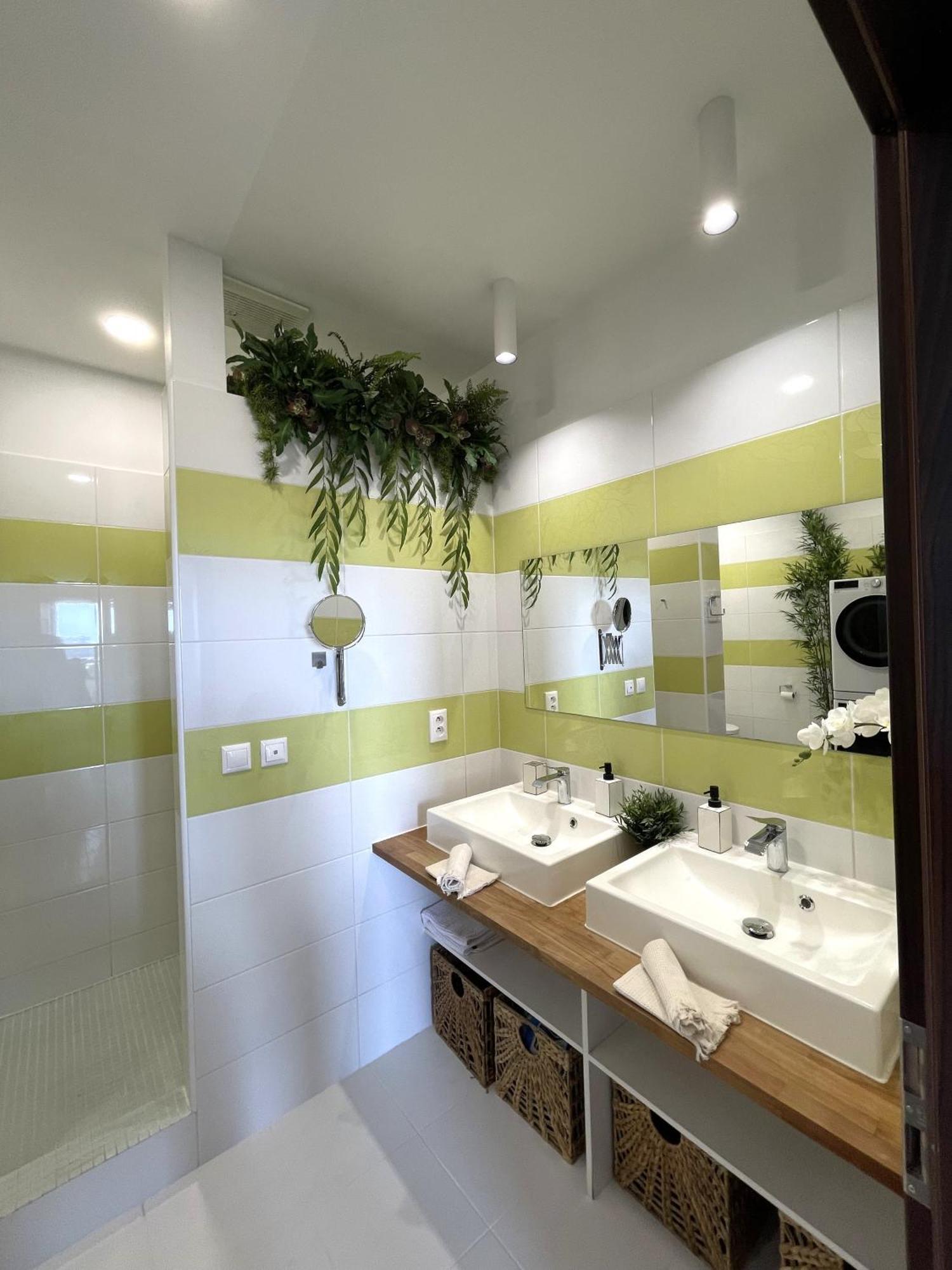 Panorama View Design Apt In Old Town - Free Parking 布拉迪斯拉发 外观 照片