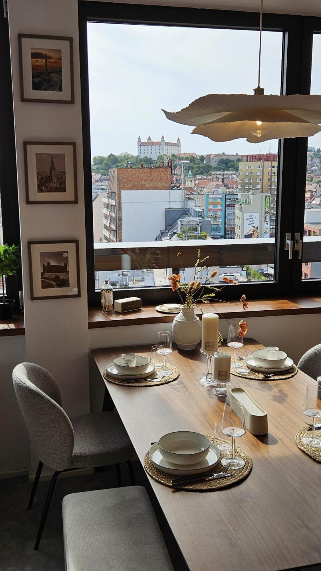 Panorama View Design Apt In Old Town - Free Parking 布拉迪斯拉发 外观 照片